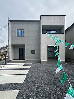 【1号棟外観】