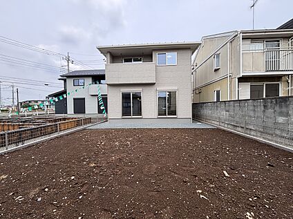 【3号棟　南面庭】