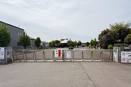 つくば市立谷田部中学校 徒歩350m