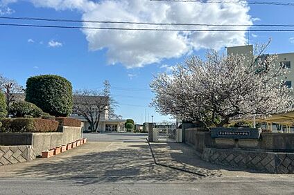 守谷市立御所ケ丘中学校 徒歩600m