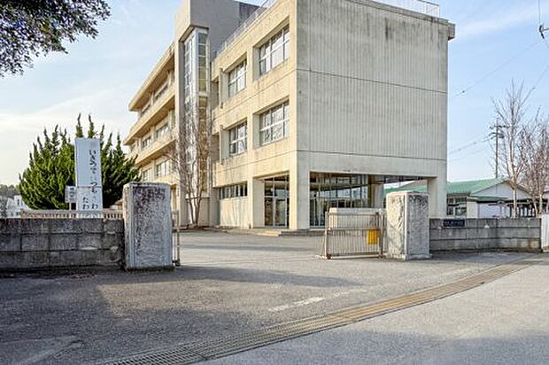 高根沢町立阿久津中学校