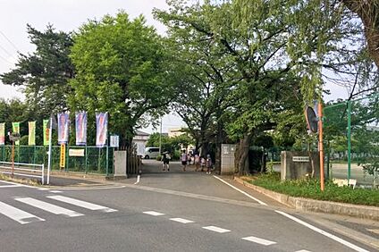 寄居町立桜沢小学校 徒歩200m
