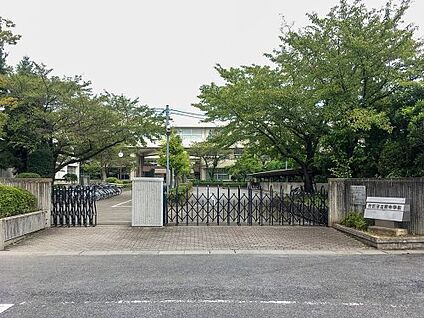 行田市立西中学校 徒歩540m