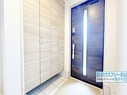 玄関【同社施工例】