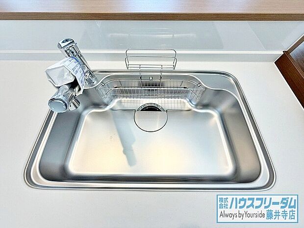 【キッチンシンク】広々シンクは使い勝手が良いですよ♪お鍋やフライパンなどもラクラク洗えます♪