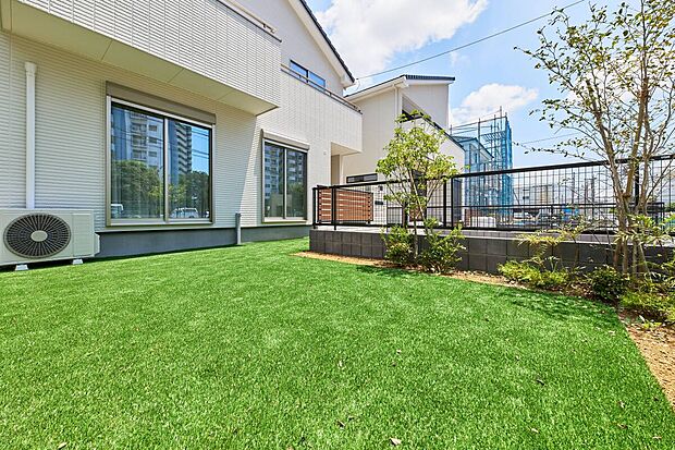 建物:参考プラン ※掲載金額に建物代は含まれておりません
参考プラン価格:約2240万円(建物代金)