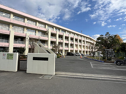 船橋市立夏見台小学校 現地から970m～1010m。(徒歩13分。(最長))