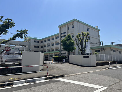 千葉市立千城台みらい小学校 591m