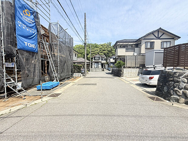 【【前面道路　約6.5m】】前面道路は約6.5mと広く、駐車が苦手な方も安心です♪