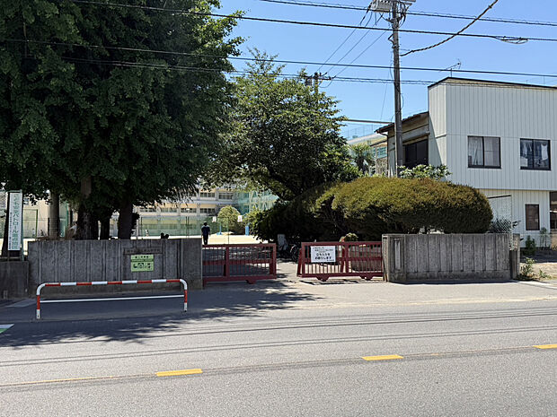 鎌ケ谷市立第二中学校（約511m）