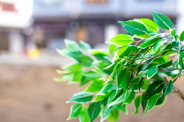 【和光ホームズ 松3丁目 分譲地】
南海高野線「西天下茶屋」駅まで徒歩6分の立地に、全7区画の自由設計対応分譲地が誕生!お好みの区画で理想の住まいをご検討いただけます。ぜひ現地をご見学ください。