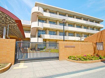 鶴見橋中学校 約550m(徒歩7分)
