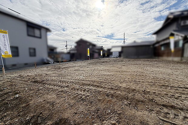 【現地（2026年2月撮影）】
どのくらいの大きさの家が建つのか、予算はどのくらいか、周辺の雰囲気はどんな感じなのか。北摂のエキスパートが揃う当社だからこそ、お客様の今後の暮らしに寄り添いながらご案内