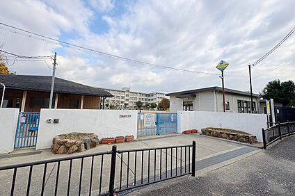 尼崎市立名和小学校 230m(徒歩3分)