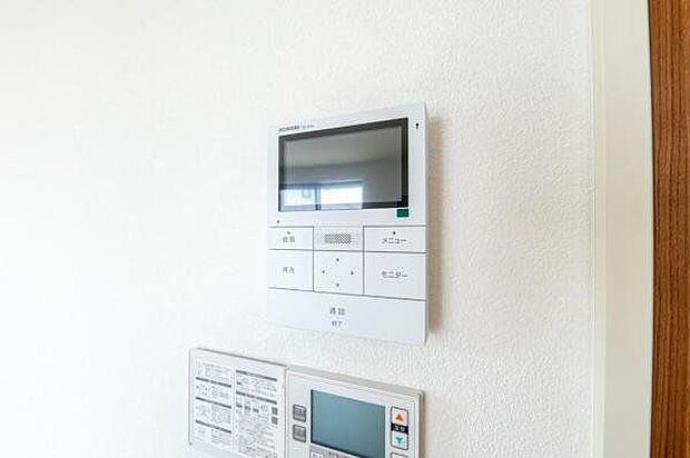 【その他設備】TVモニター付きインターフォン／玄関先への訪問者をモニターで確認できるので、来訪者への対応も安心です。