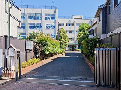 練馬区立大泉学園中学校 1280m