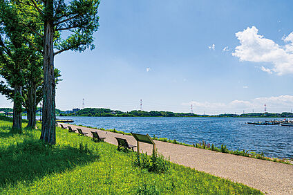 手賀沼公園（現地より徒歩30分） 約2350m