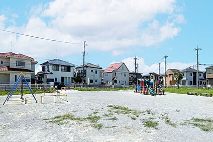 西佐津間二丁目児童遊園（現地より徒歩6分） 約410m