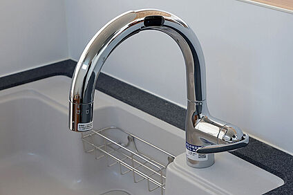【タッチレス蛇口一体型浄水器「LC」】