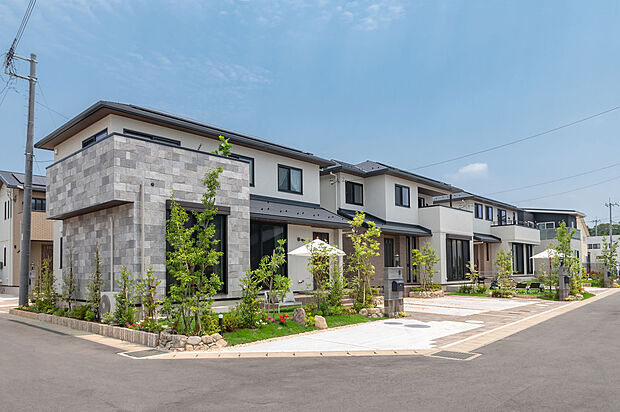 ライフスタイルをデザインする住まい、全25邸。