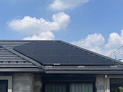 高効率パネルを採用した 「太陽光発電システム」