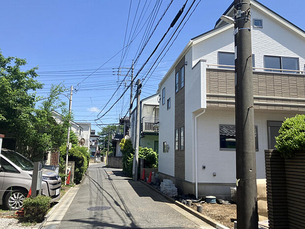 西側道路　（2026年5月10日撮影）　