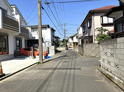 前面道路(3)教育施設・買い物施設がバランスよく点在し、子育
