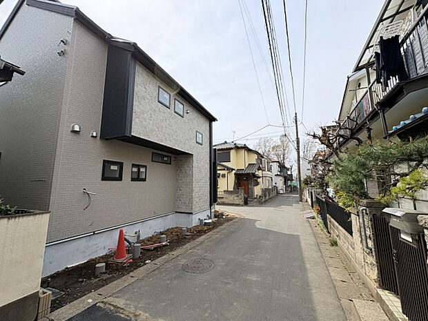 前面道路含む現地写真　