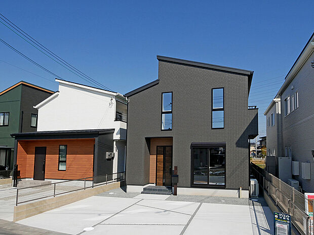 【ブロードヴィレッジ４２曽根】現地へご案内いたします！はじめての見学予約でアマゾンギフトカード3000円分プレゼント！ぜひ、ご利用ください！TEL:0120-31-8848
