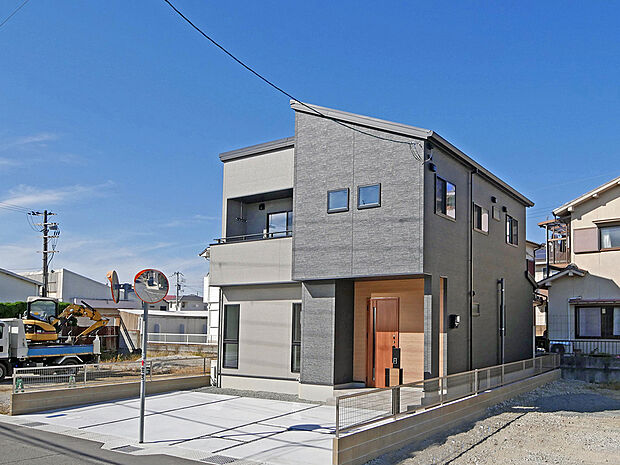 【3加古川町備後A号外観】はじめての見学予約でアマゾンギフトカード3000円分プレゼント!ぜひ、ご利用ください!TEL:0120-31-8848