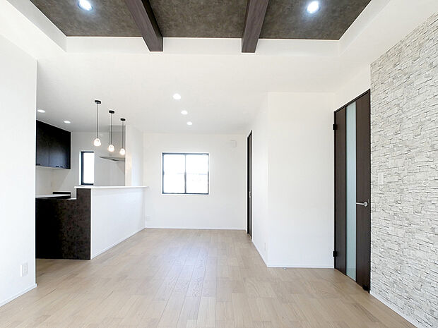 【【3荒井町御旅】施工例内観】見学可能な建売モデルございます!はじめての見学予約でアマゾンギフトカード3000円分プレゼント!ご利用ください!TEL:0120-31-8848