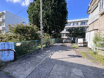 船橋市立高根東小学校 490m