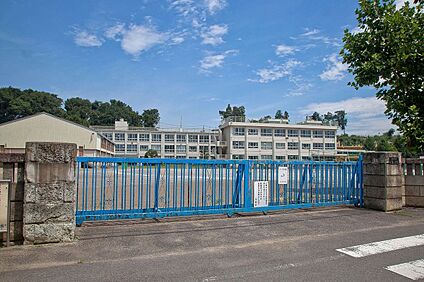 狭山市立水富小学校 1240m