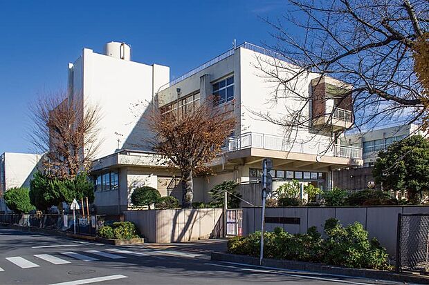 越谷市立大沢北小学校