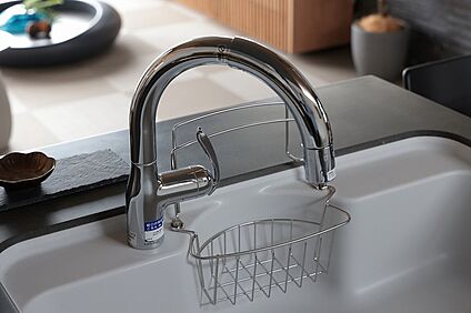【タッチレス蛇口一体型浄水器「LC」】