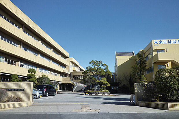【越谷市立中央中学校】（現地より徒歩13分）