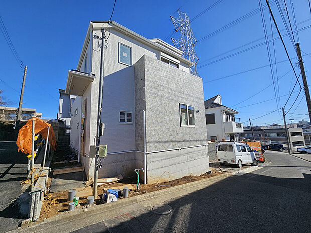 販売現地（R8.1.10）駐車場スペースは2台駐車可能となっております！　