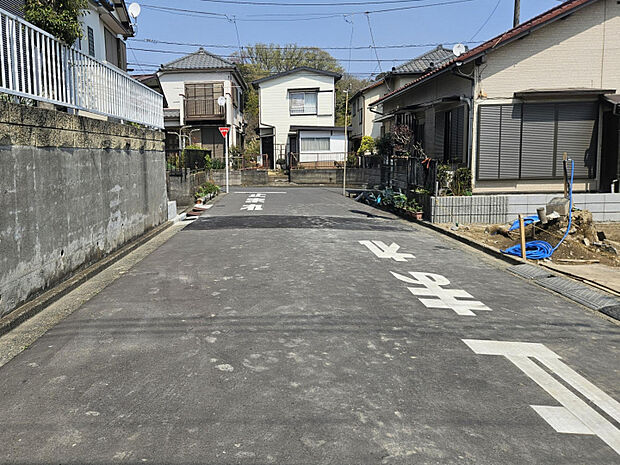 前面道路（北西側約5.8m公道）　