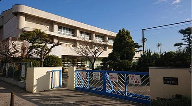 名古屋市立桜田中学校（約509m）
