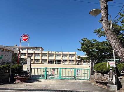 岡崎市立矢作東小学校 964m(徒歩13分)