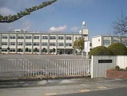 篠田小学校 1200m(徒歩15分)