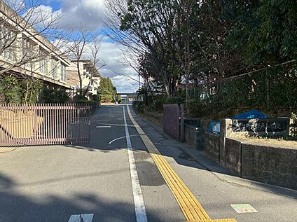 蟹江町立学戸小学校 887m(徒歩12分)