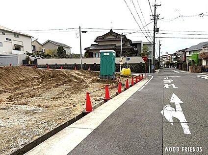 【前面道路含む現地写真】
