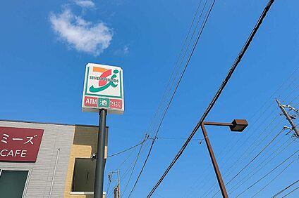 セブンイレブン名古屋城西4丁目店 471ｍ(徒歩6分)