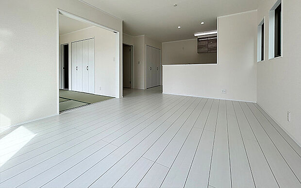 現地写真:LDK(2号棟)