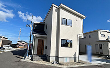 いろどりアイタウン 燕市杉柳 外観