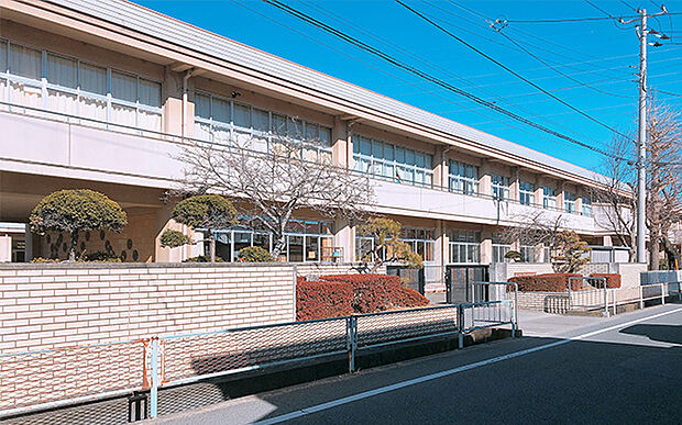 富士見中学校(約780m)