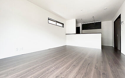 現地写真:LDK(1号棟)