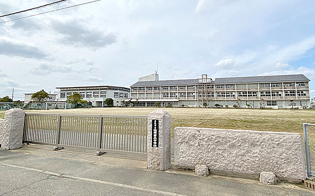 市立佐原第五中学校(約2,740m)