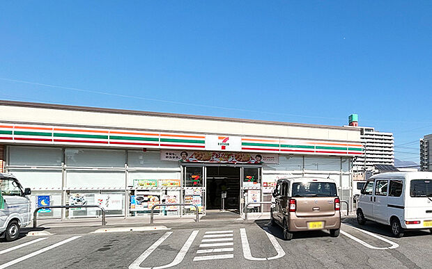 セブンイレブン春日居温泉郷店(約460m)